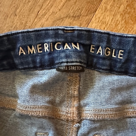 American Eagle Outfitters Women's Dark Blue Distressed Skinny Jeans Size 8 Reg - Picture 5 of 7